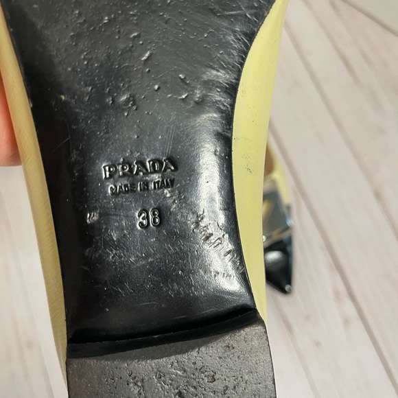 Prada Milano pointy toe flat with Hardware logo size38 (US size 8) - Picture 6 of 10